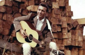 The Wild Story Behind Waylon Jennings’ “Don’t You Think This Outlaw Bit’s Done Got Out of Hand”